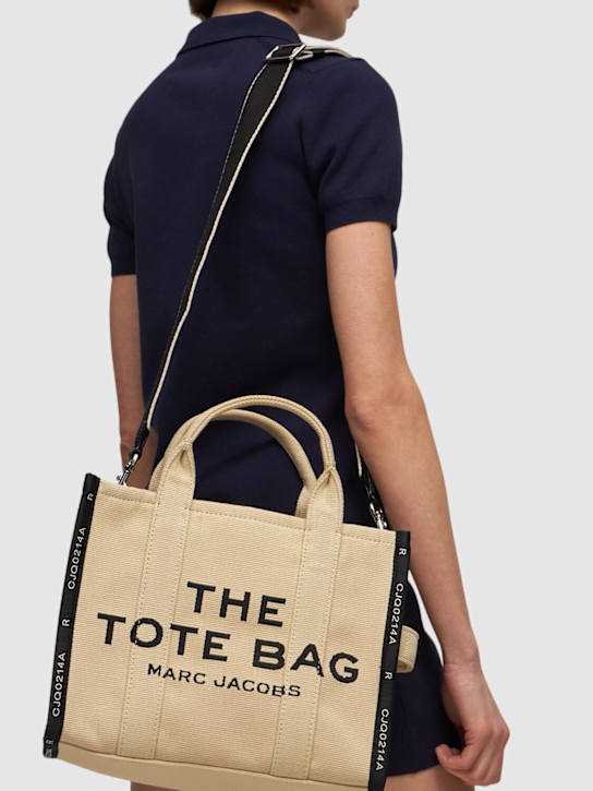 M@rc Jacôbs
The Medium Tote Bag Jacquard