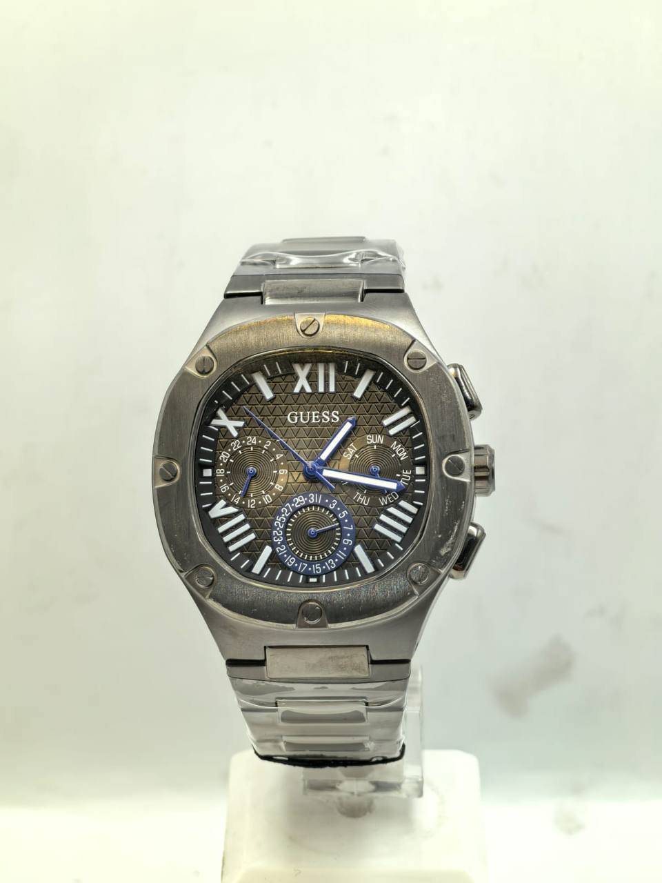 GÛESS Mens Gunmetal Multi-function Watch, GW0572G5