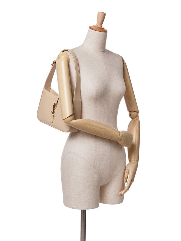 S@int L@urent
sac porté épaule Le 5 a 7 Bag de veau