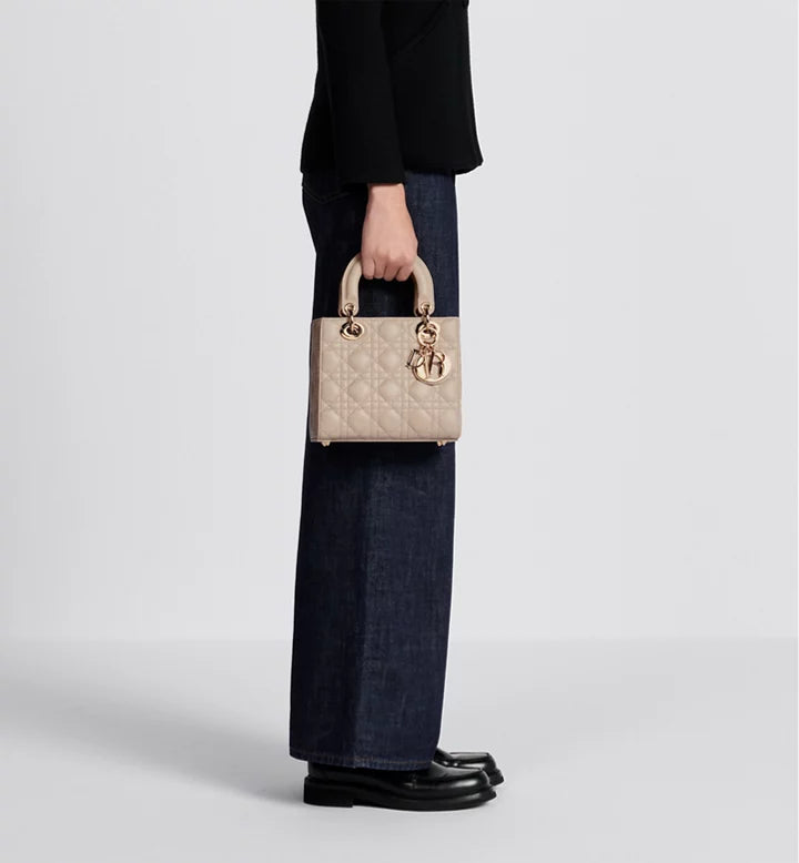 Sac Ladÿ Diôr My ABCDiôr Small
d'agneau Cannage beige poudre