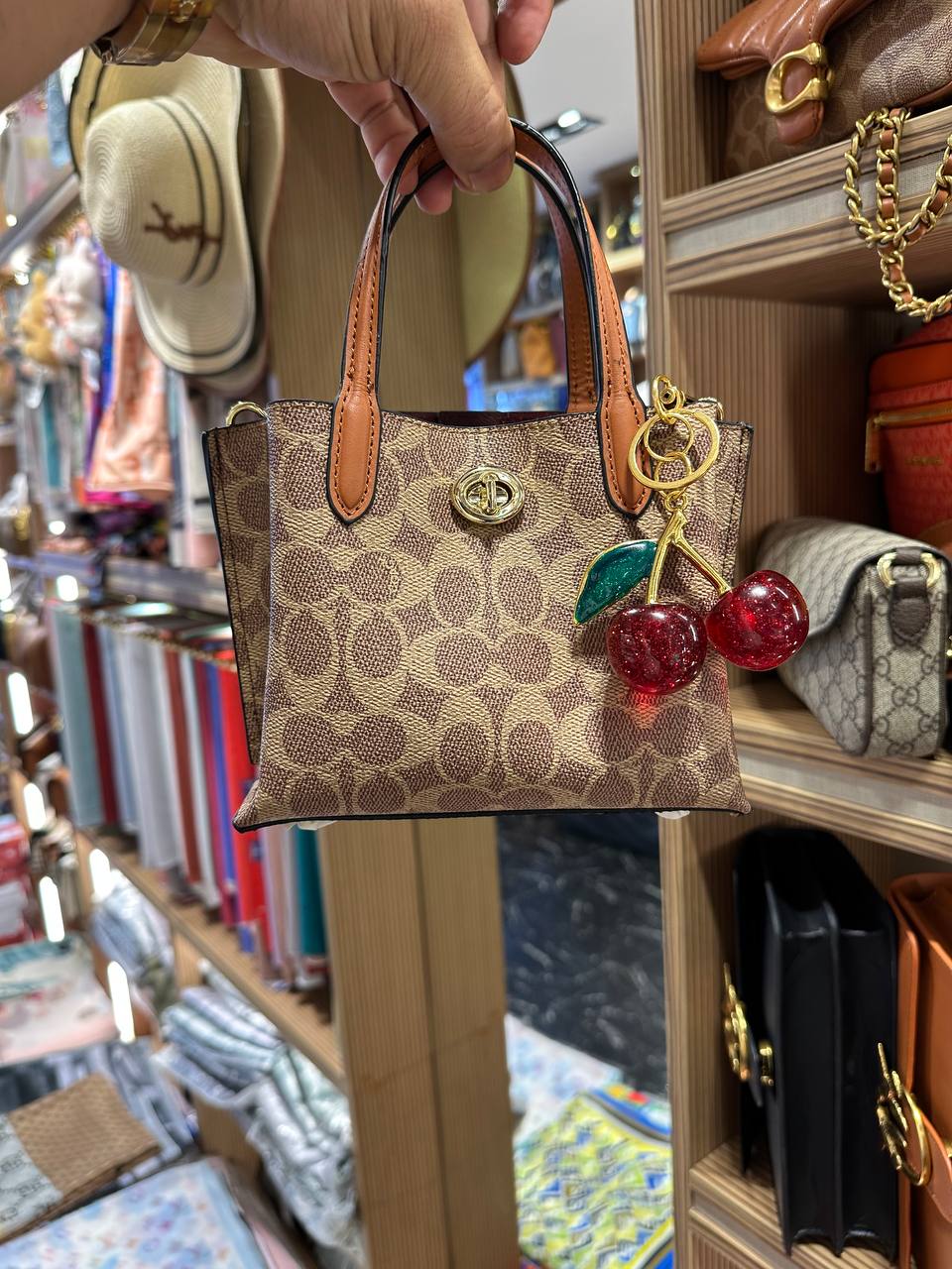 Co@ch Sac fourre-tout Willow 24 po en toile Signature