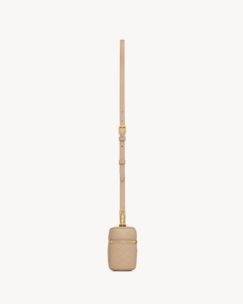 GABY VANITY EN CUIR D’AGNEAU
DK TOFFEE