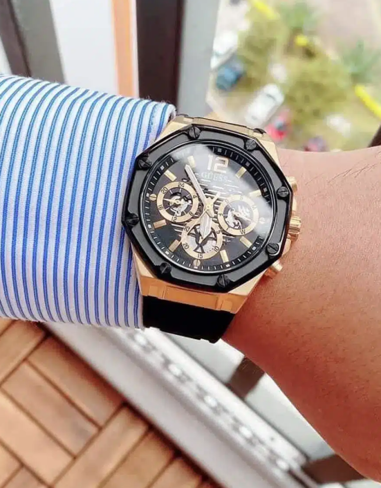 Montre Guess MOMENTUM Pour Homme, GW0263G1