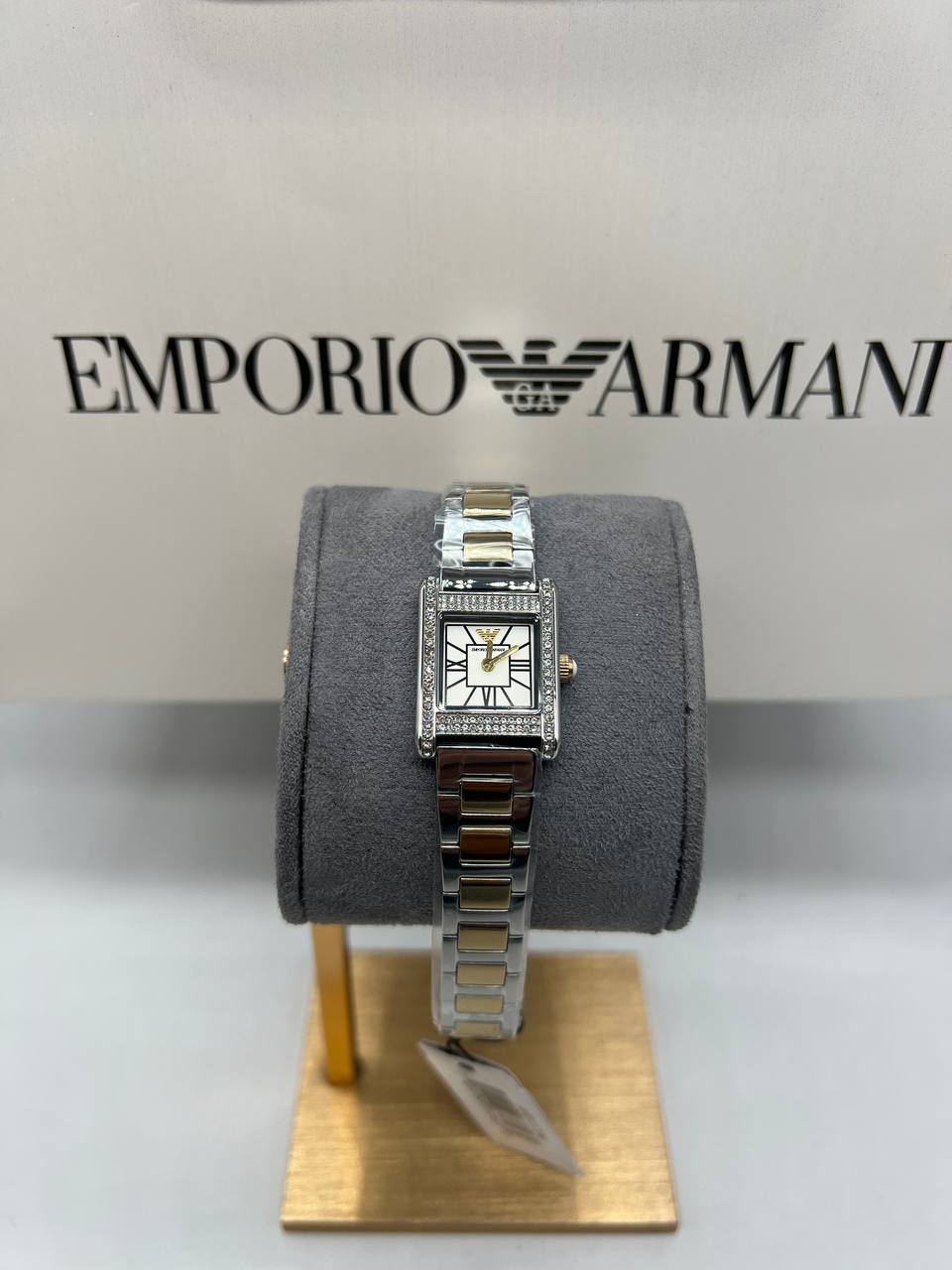 Emporio Armani Montre à deux aiguilles en acier inoxydable doré