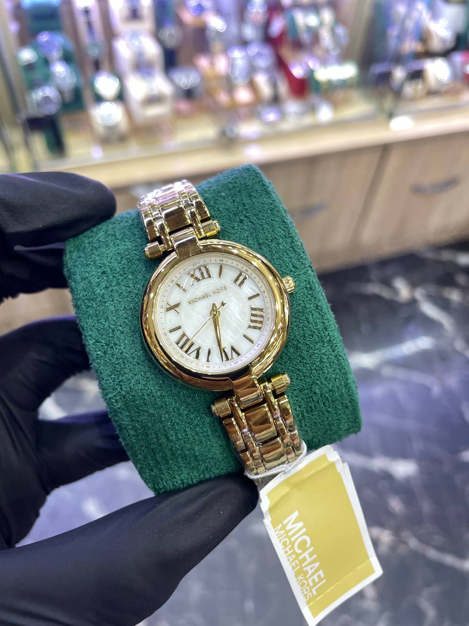 Michael Kors Outlet
Montre miniature Laney de ton or