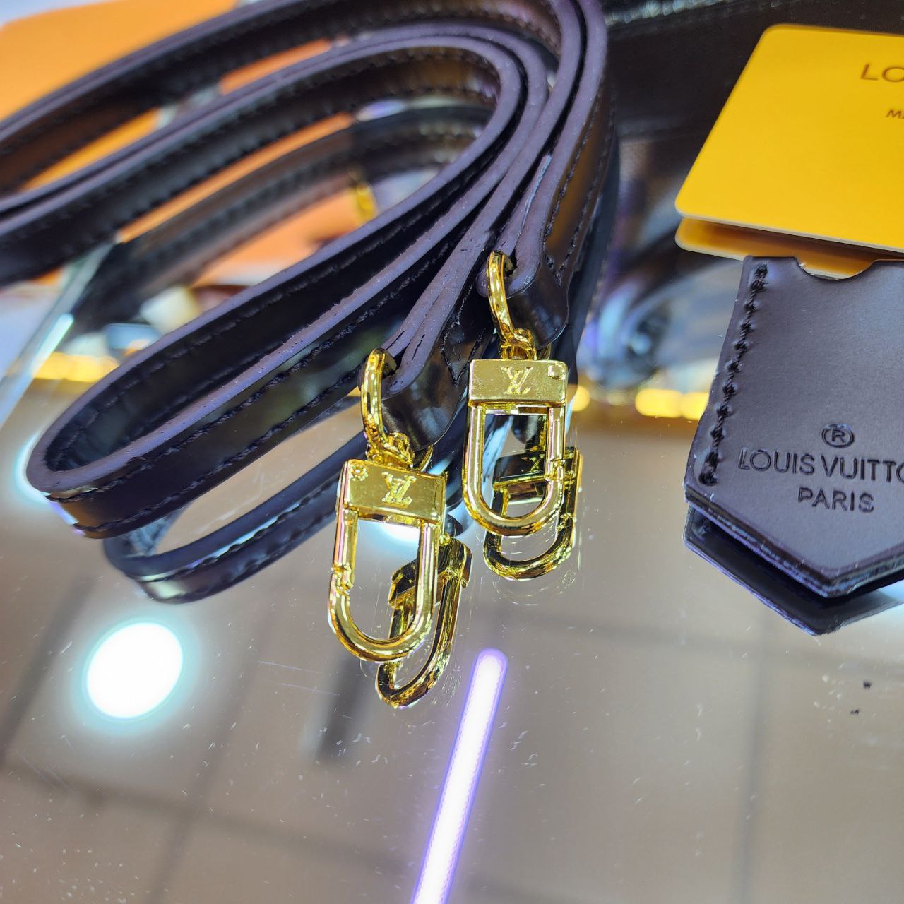 LV SAC À MAIN ALMA BB Damier en cuir