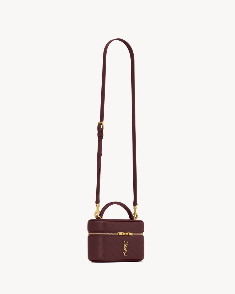 GABY VANITY EN CUIR D’AGNEAU
ROUGE CABERNET