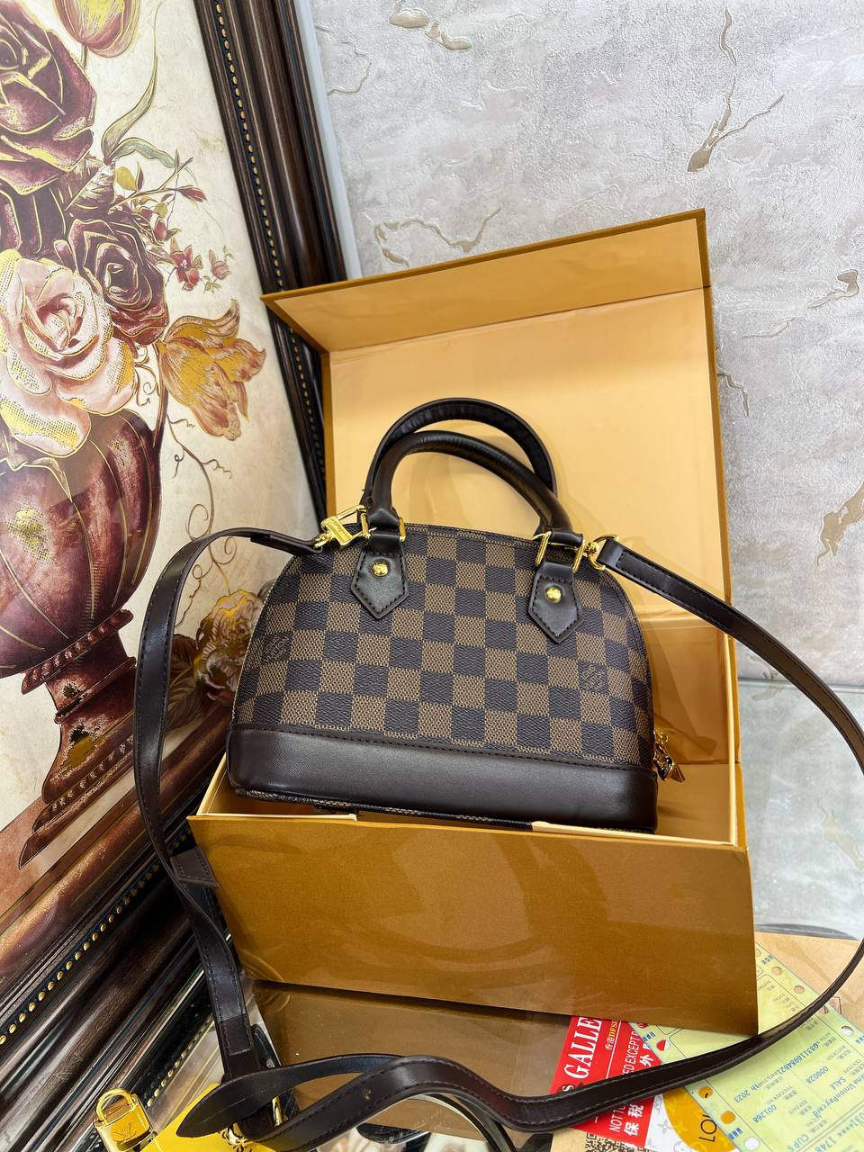 LV Sac à main Alma BB
Marron