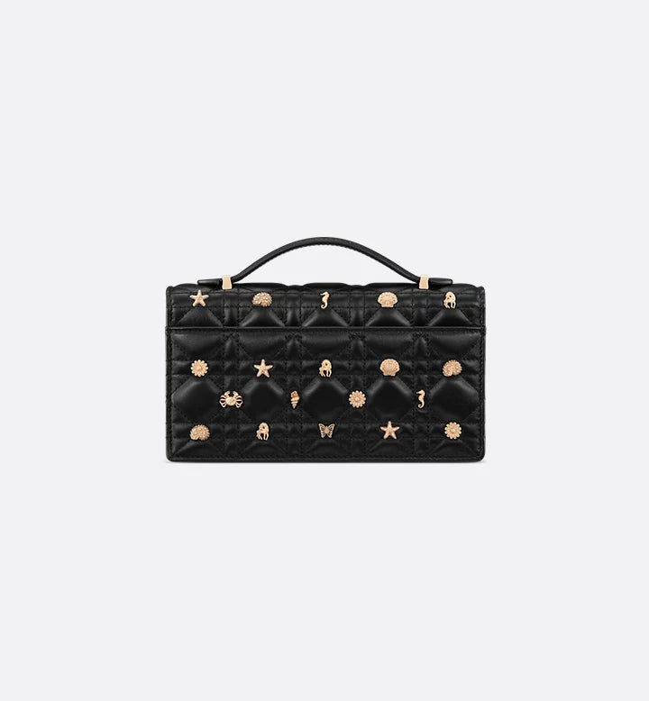 Mini sac My Diôr
d'agneau Cannage noir et studs dorés Dior Cabinet de Curiosités