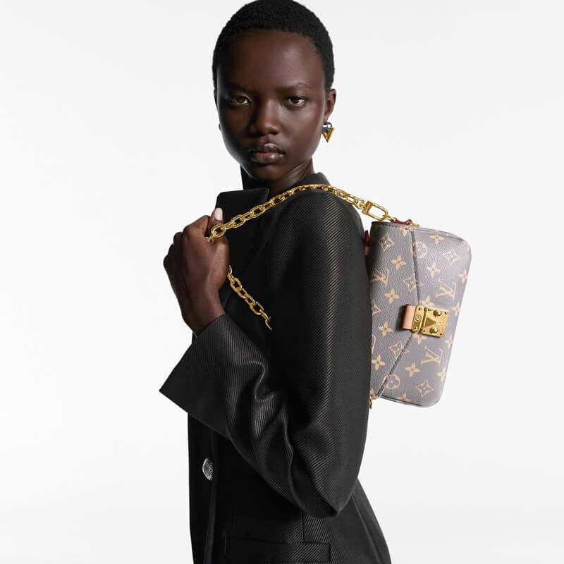 LV Pochette Métis East West M12429