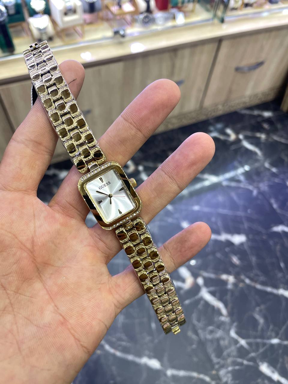 Montre-bracelet pour femme GUESS Gugw0865l2