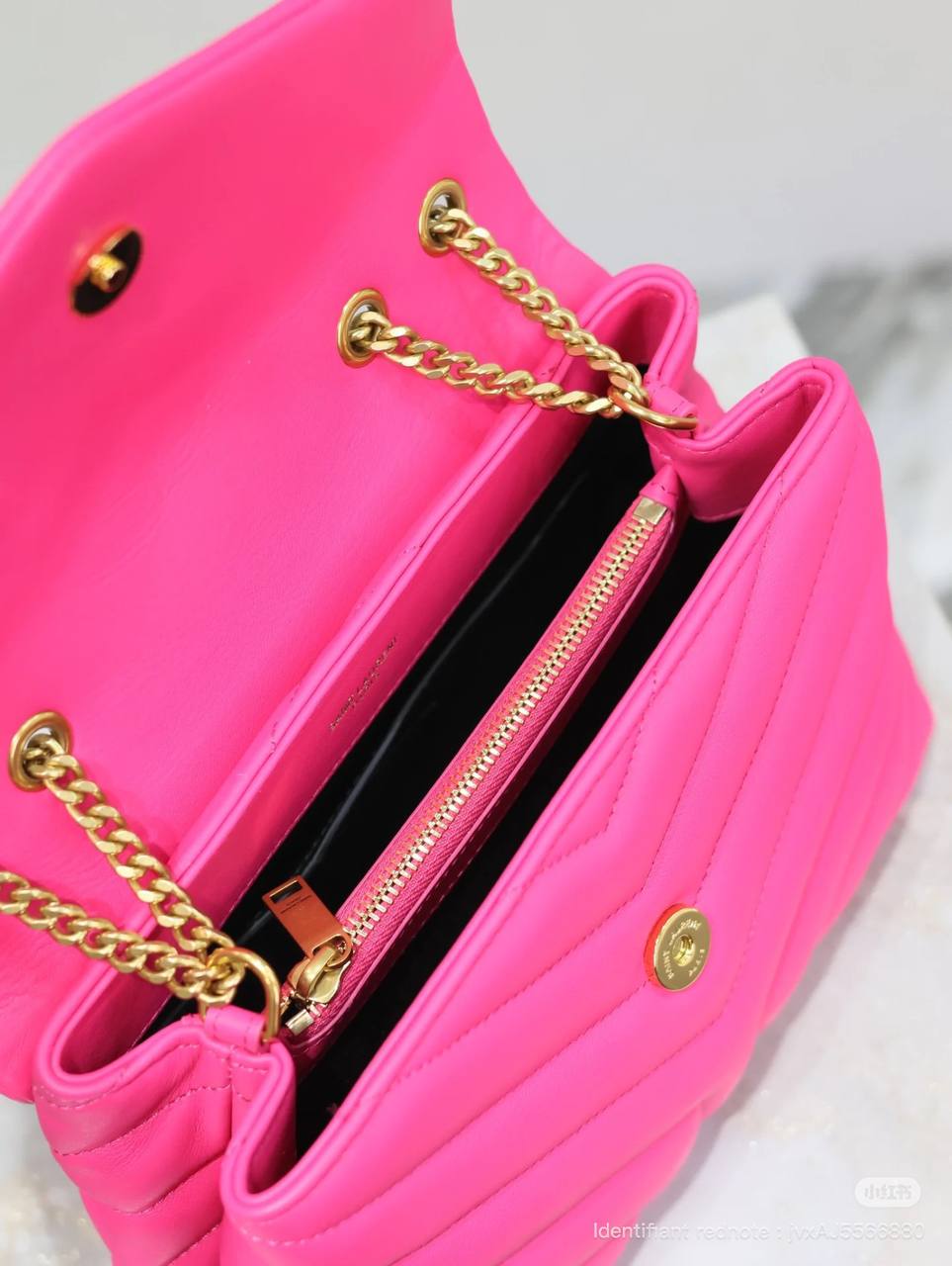 S@int L@urent
Small Supple Monogramme Loulou Chain Bag