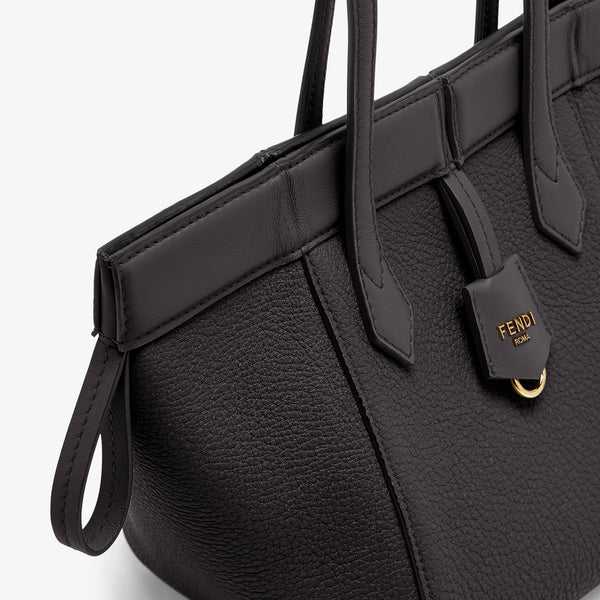 Fendi Sac Origami sac transformable en noir