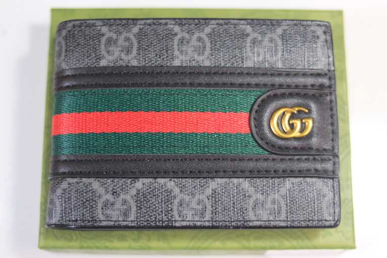Bi-fold wallet with GG signature