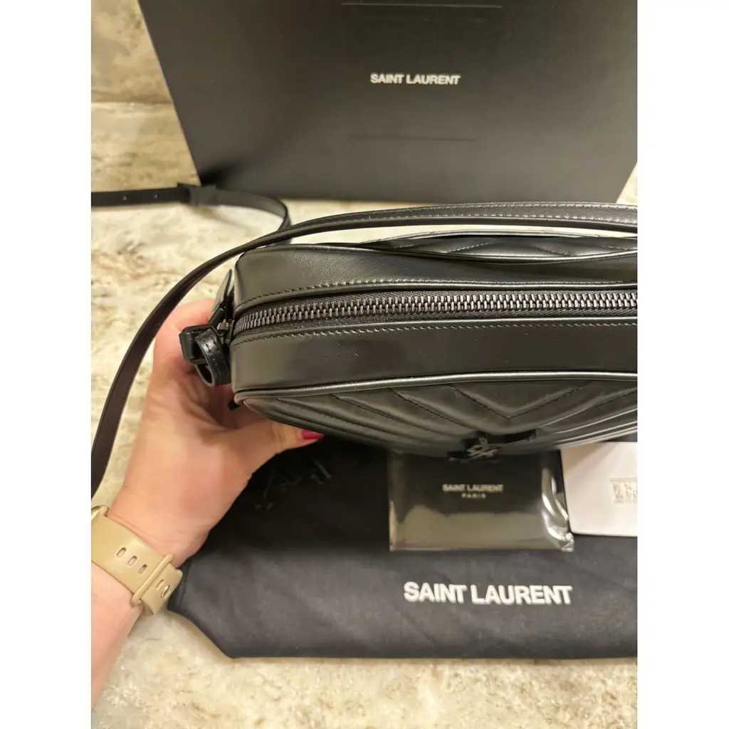 YSL Sac bandoulière Camera Lou, Très bon état 
Noir