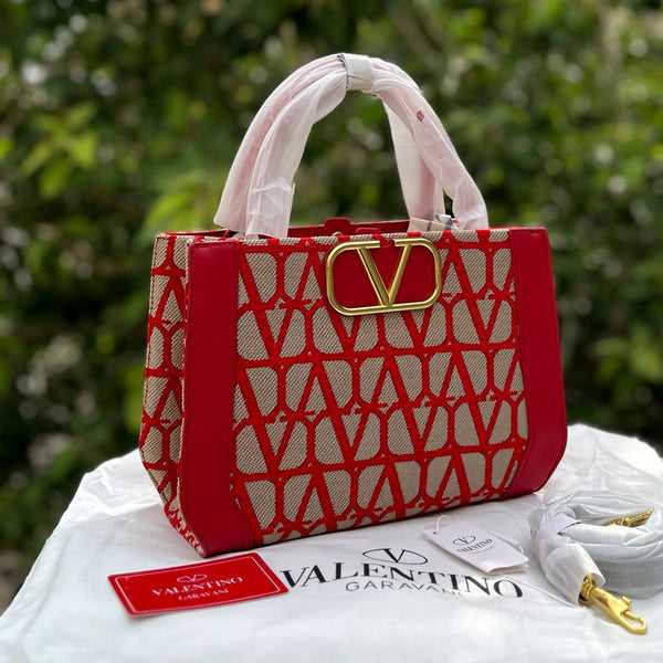 V@lentino Master Quality Handbag with Branded