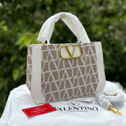 V@lentino Master Quality Handbag with Branded