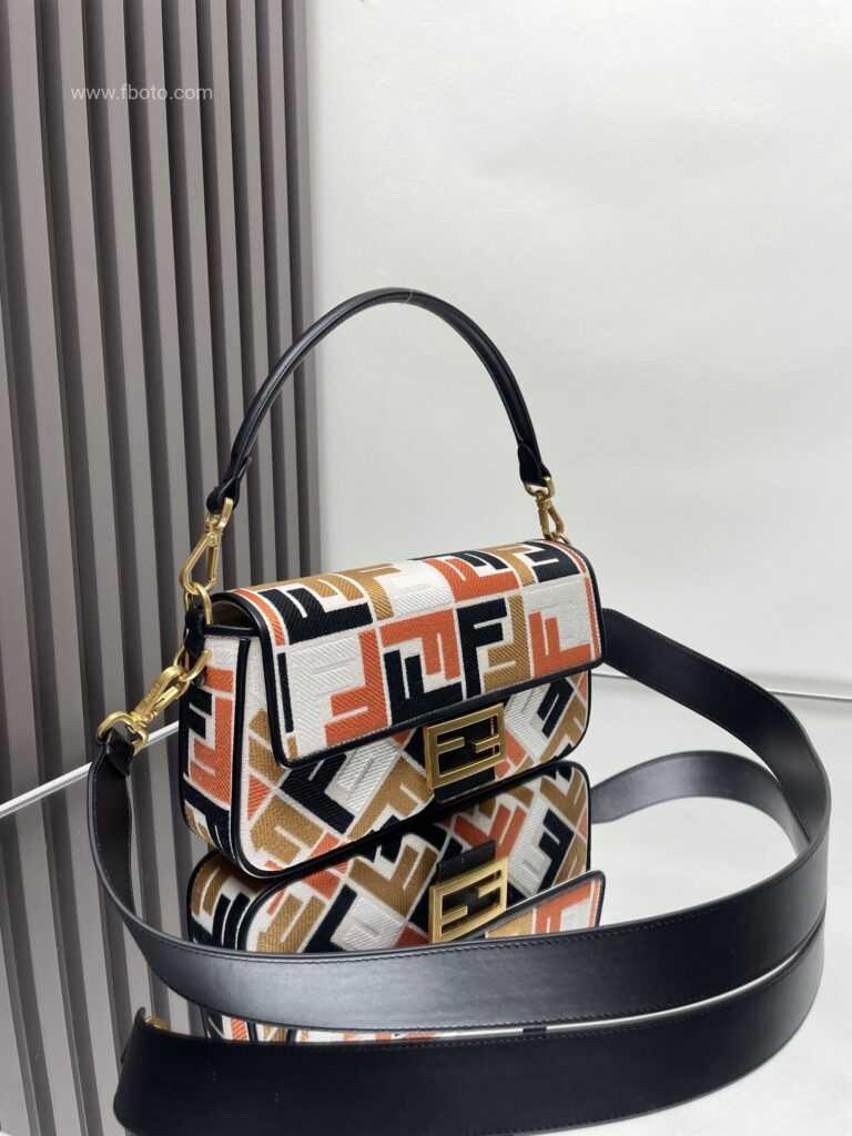 Fêndï Medium Baguette Bag In FF Motif Canvas Multicolor
