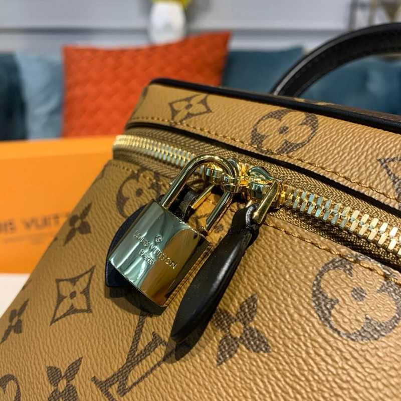 LV Monogram Vanity PM M42264