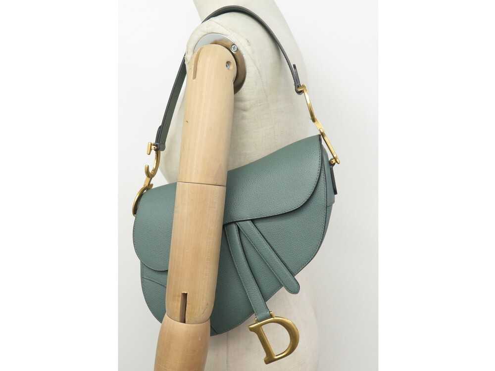 DI*R SACS A MAIN saddle - M0446CWUG94H porté épaule