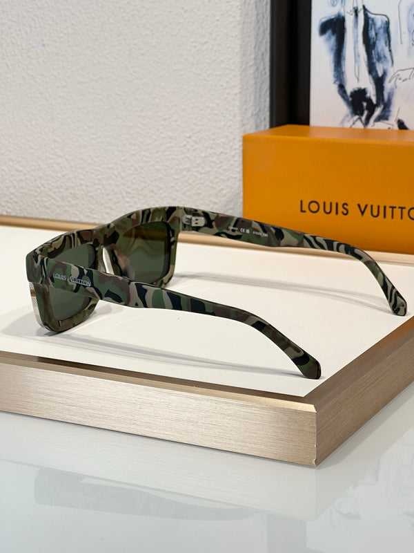 L&V Z2442U Super Vision Square Sunglasses pour femmes ✨