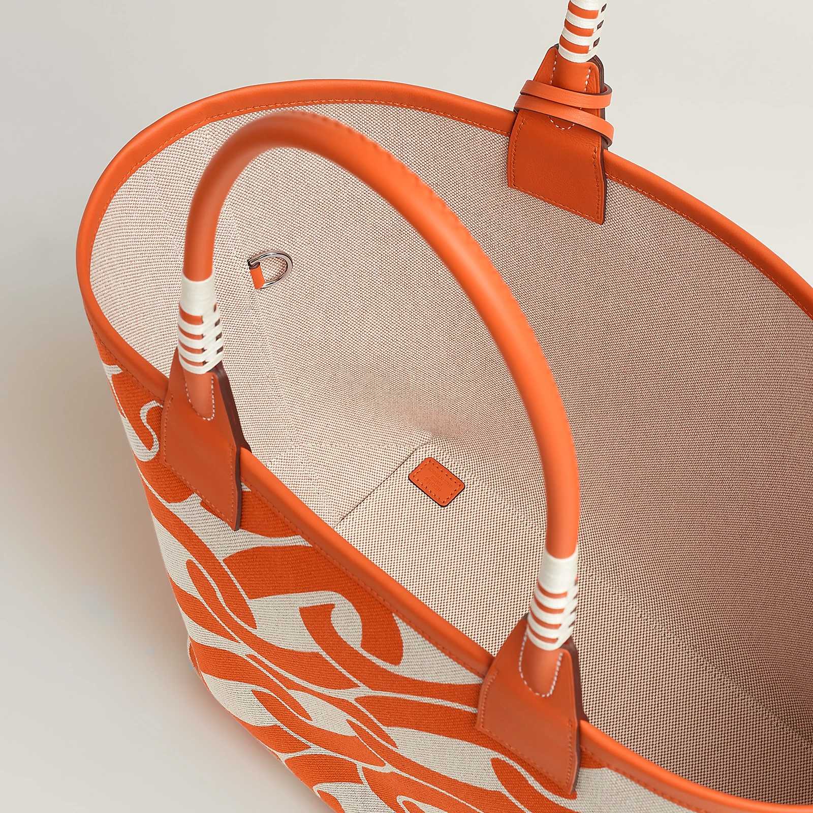 HRMS Steeple 28 bag