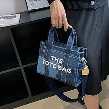 M@rc Jacôbs
THE TOTE
