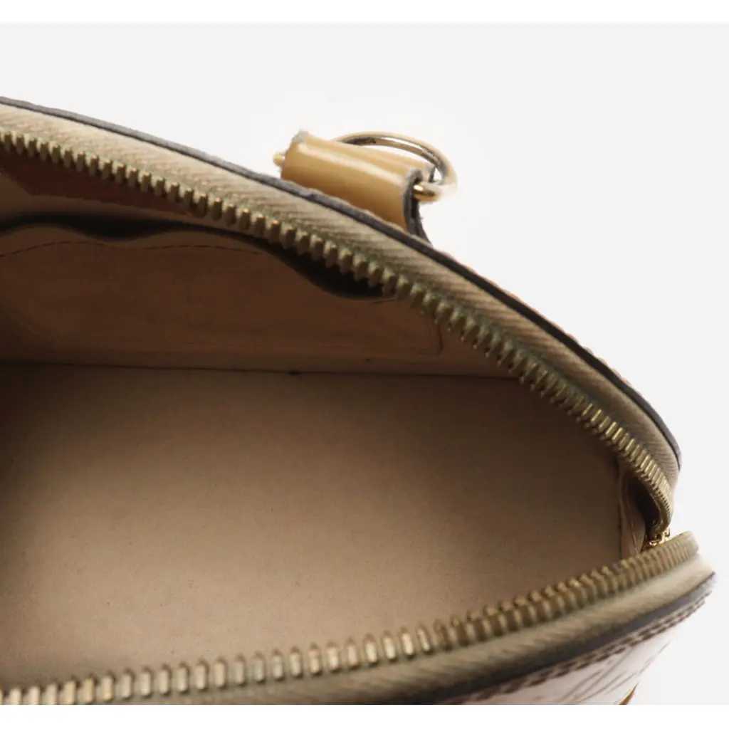 LV Alma BB verni Sac à main
