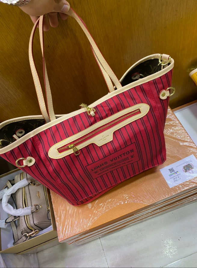 LV Neverfull Bandoulière Inside Out MM