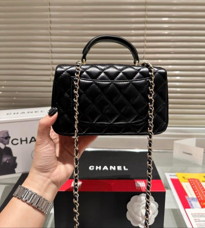 Ch@nel
Timeless Classique Top Handle  Sac à main, Noir