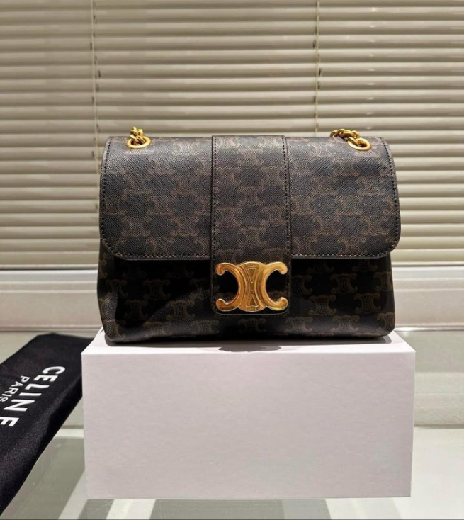 CÊLINË 
Sac Victoire moyen modele toile Triomphe