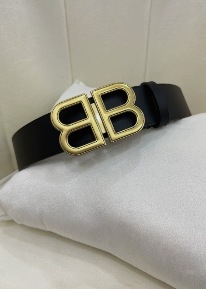 B@LENCIAGA
Ceinture BB Hourglass Medium