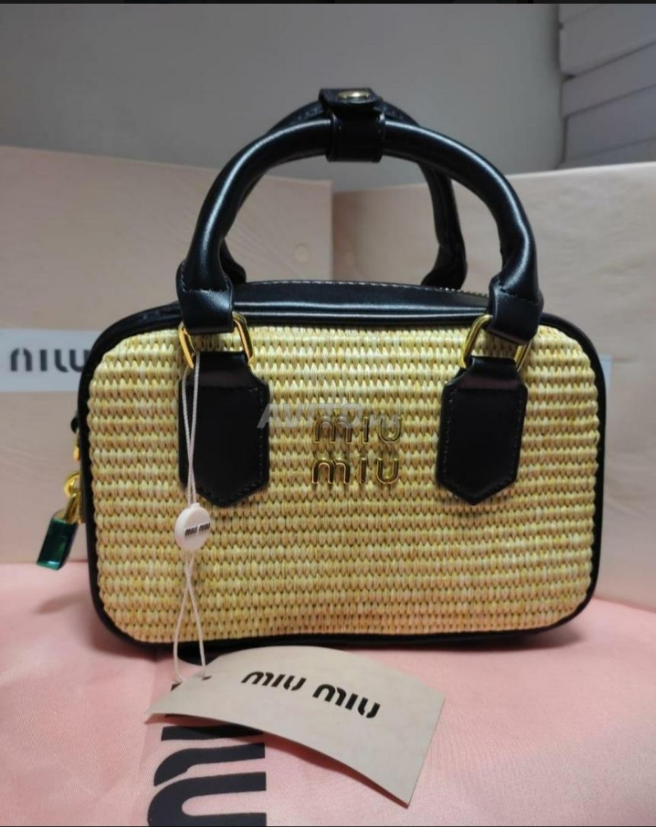 Miu Miu Sac Chic En promo MM9870