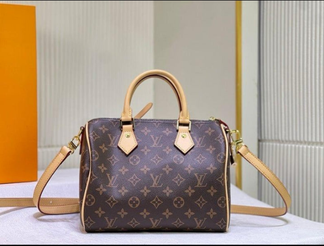 LV Monogram Speedy Bandouliere en cuir