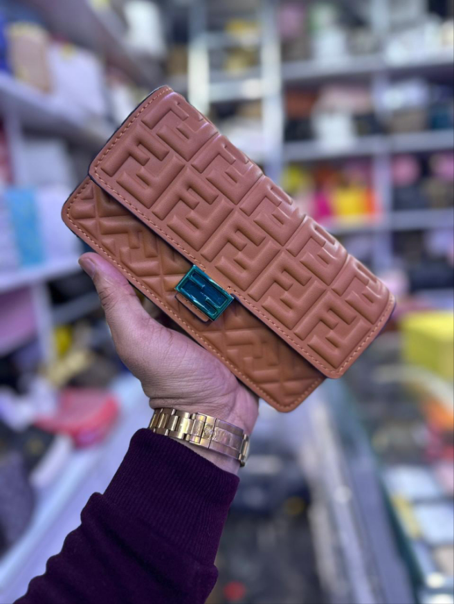 Fêndï Baguette Chain Strap Wallet
