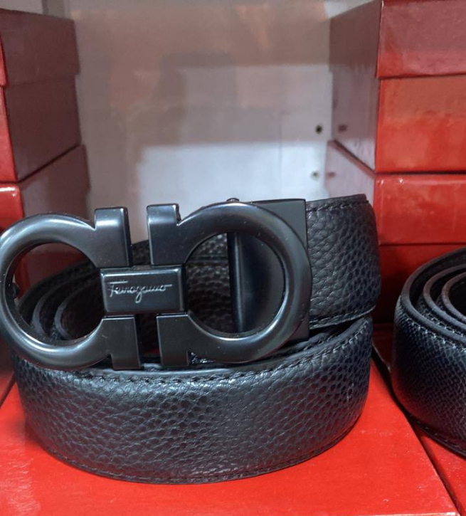salvatore ferragamô 
Ceinture
