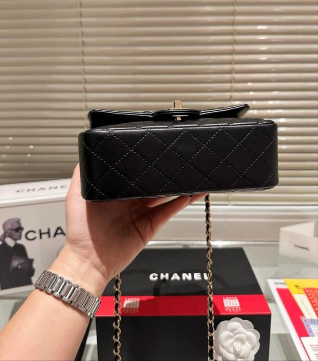 Ch@nel
Timeless Classique Top Handle  Sac à main, Noir