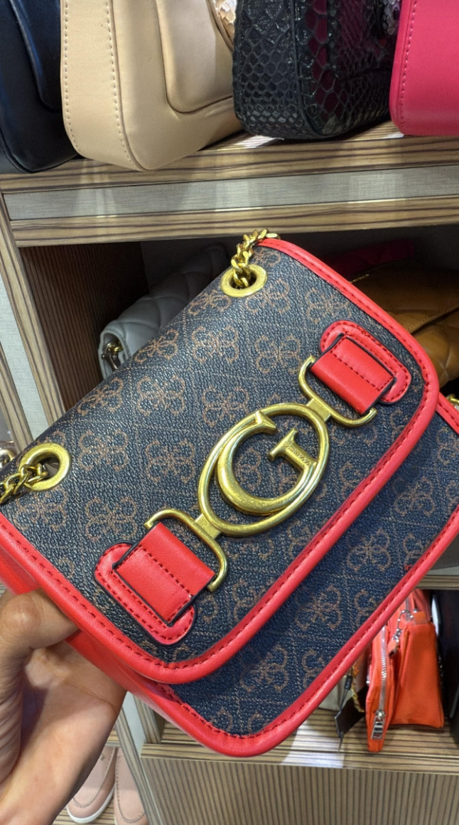 Gûess Sac à bandoulière Aileen à rabat