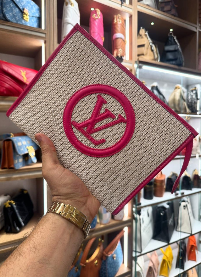 LV Trousse de toilette en raphia beige/noir sur chaîne