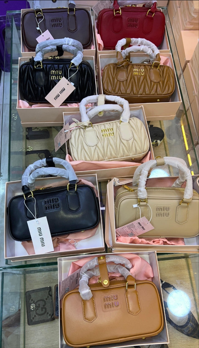 MIÛ MIÜ Sac Arcadie nappa matelassé