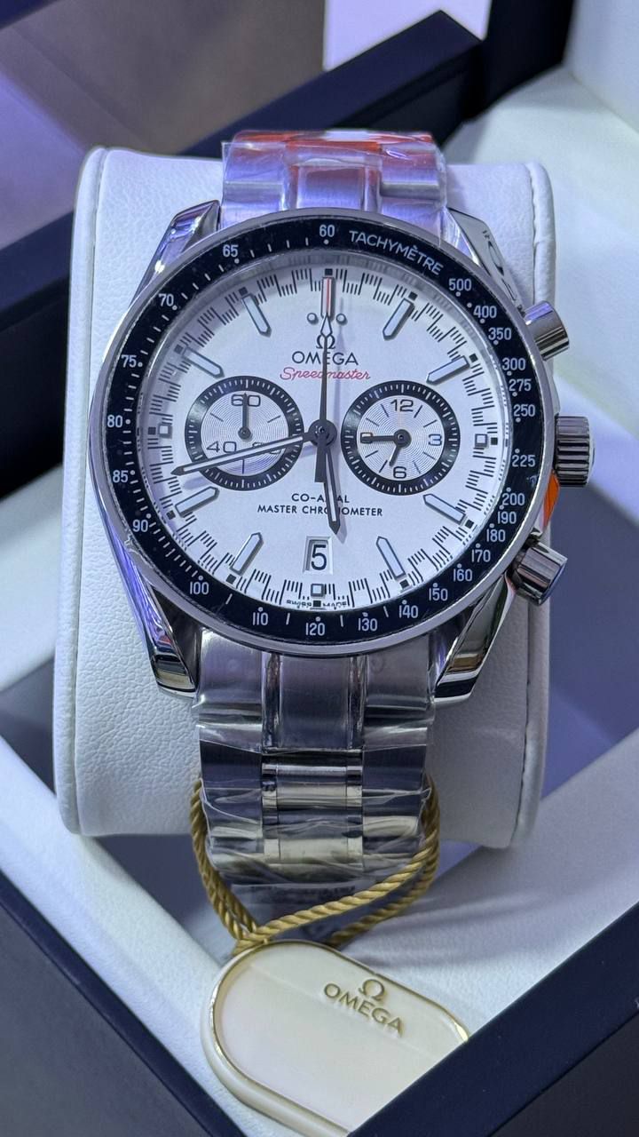 Omeg@ Speedmaster Racing Master Chronometer