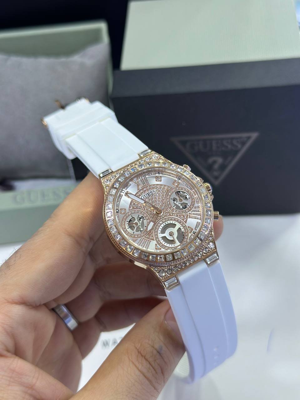 Guess Moonlight White Watch