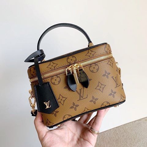 LV Monogram Vanity PM M42264