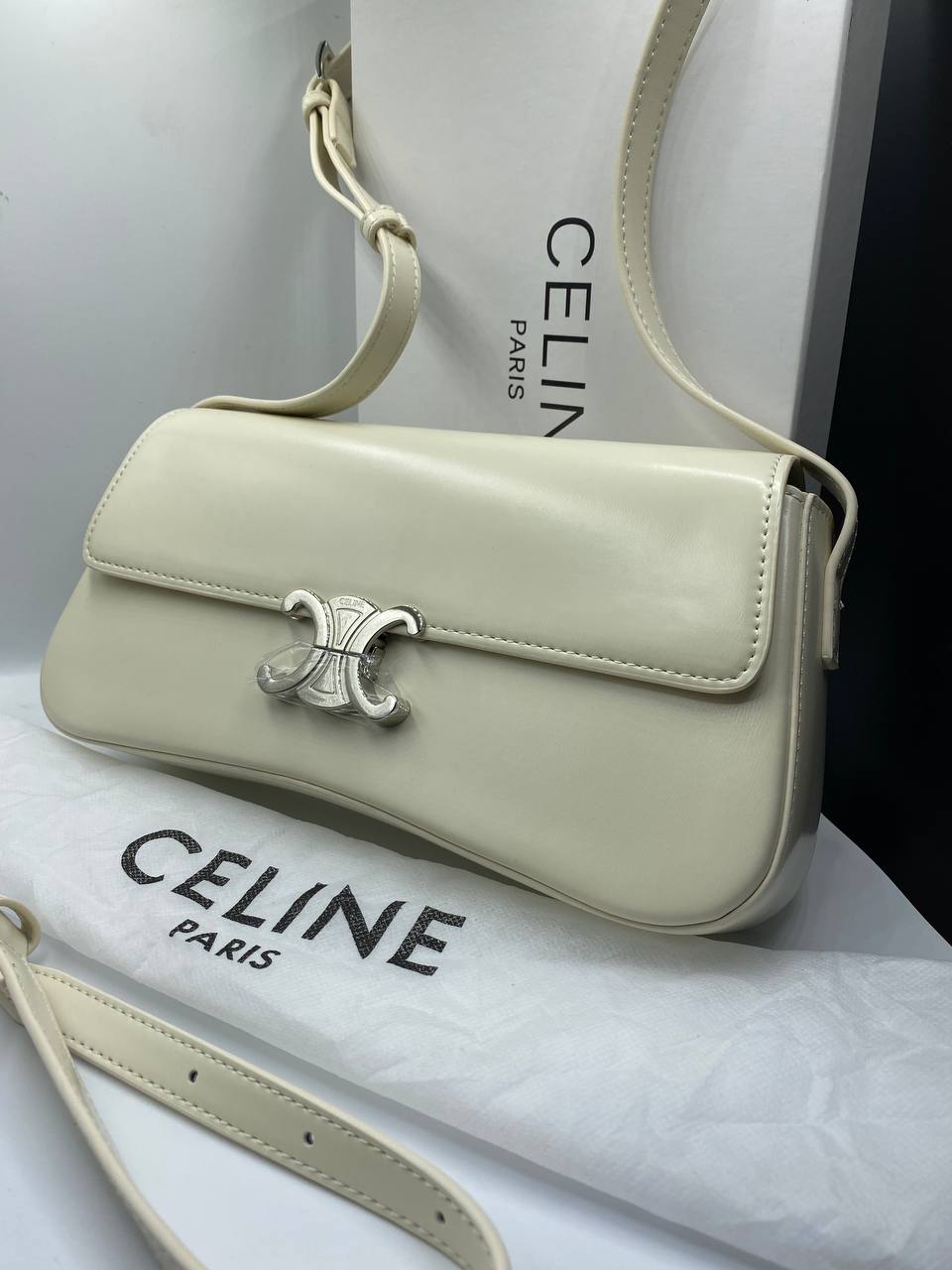 CELINE MEDIUM LOLA BAG BLANC