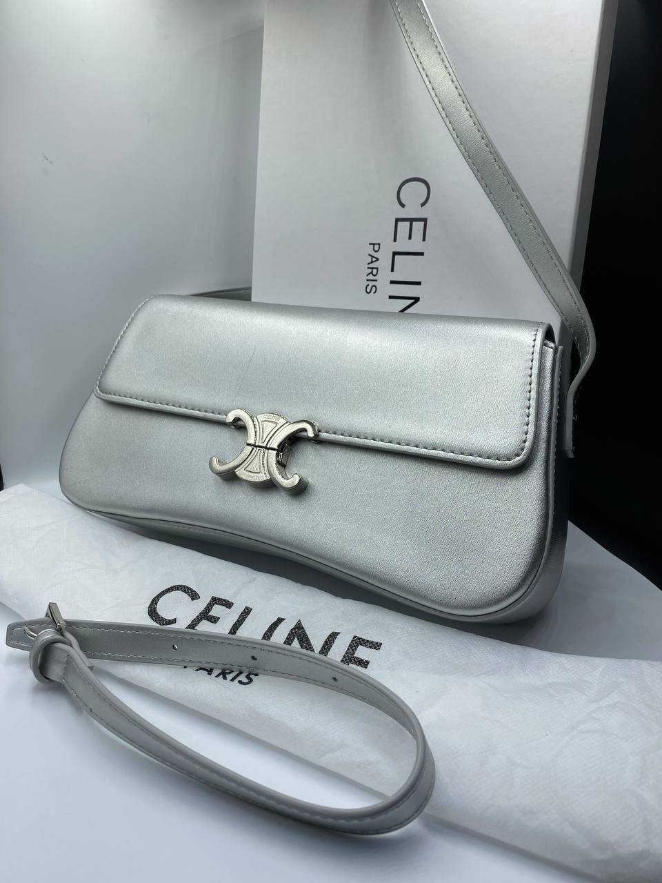 CELINE MEDIUM Sac à main Triomphe 
Gris