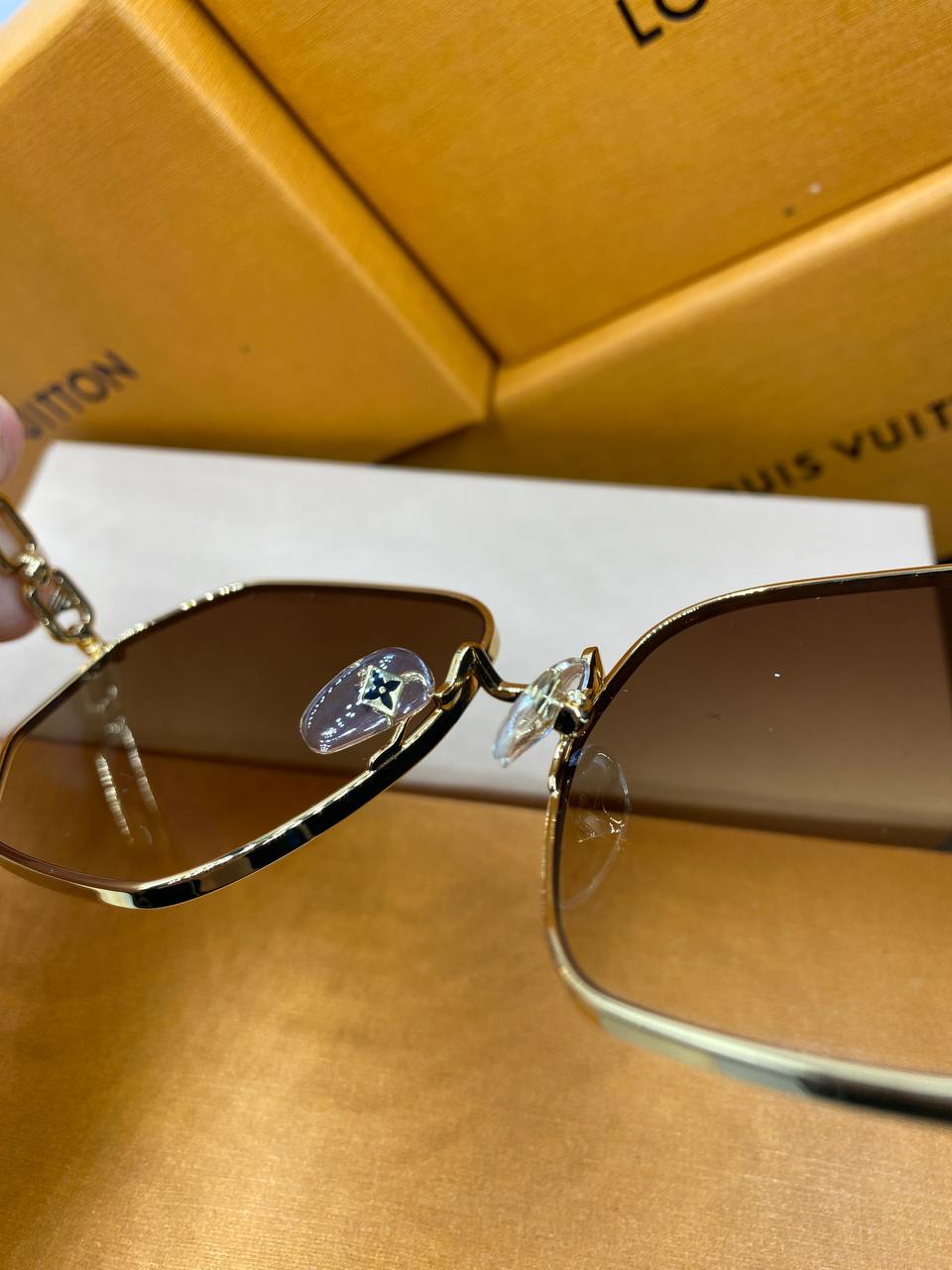 LV Lunettes de soleil rondes My LV Chain pour femmes