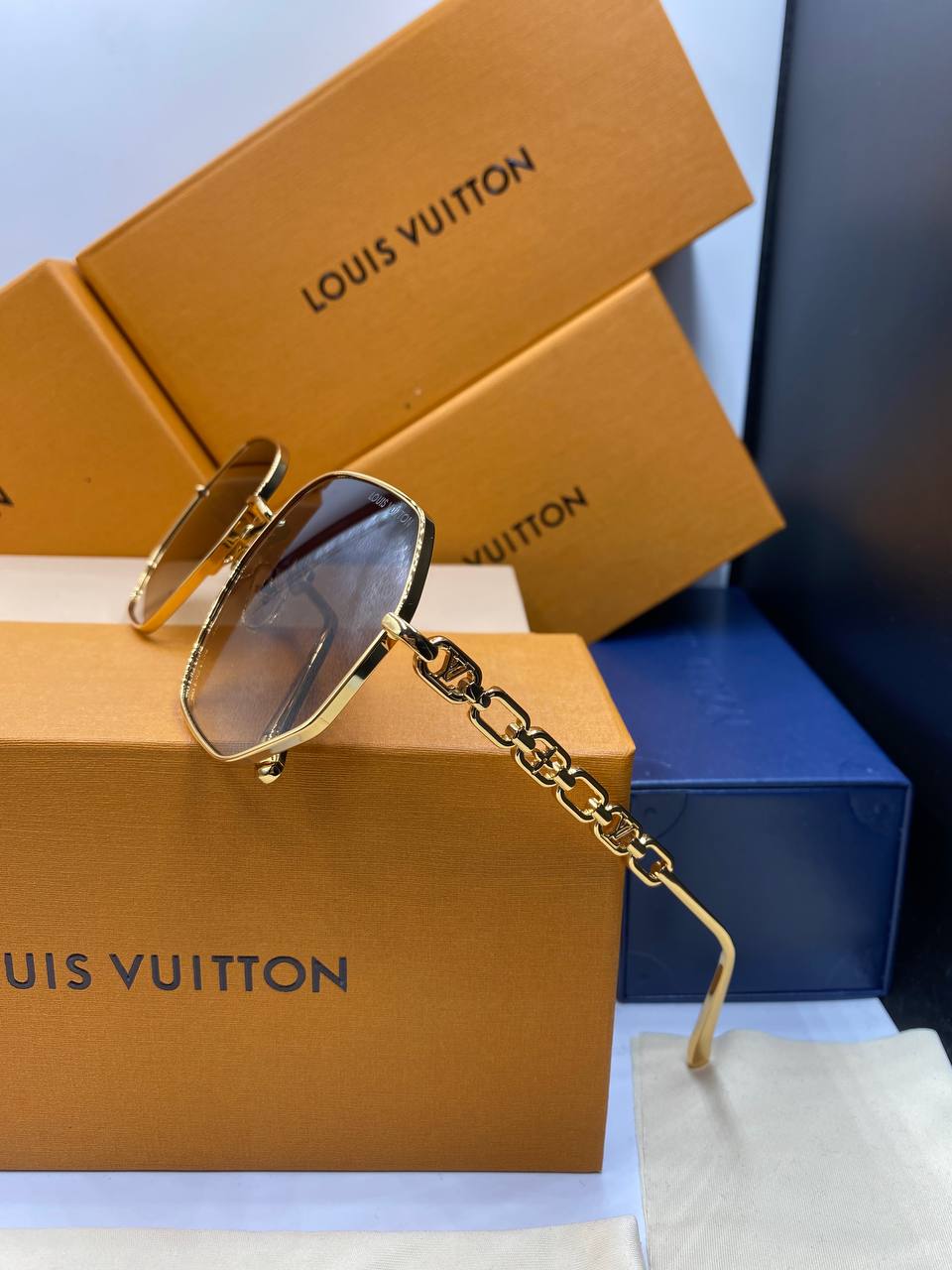 LV Lunettes de soleil rondes My LV Chain pour femmes