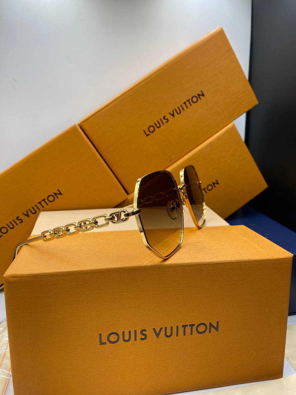 LV Lunettes de soleil rondes My LV Chain pour femmes