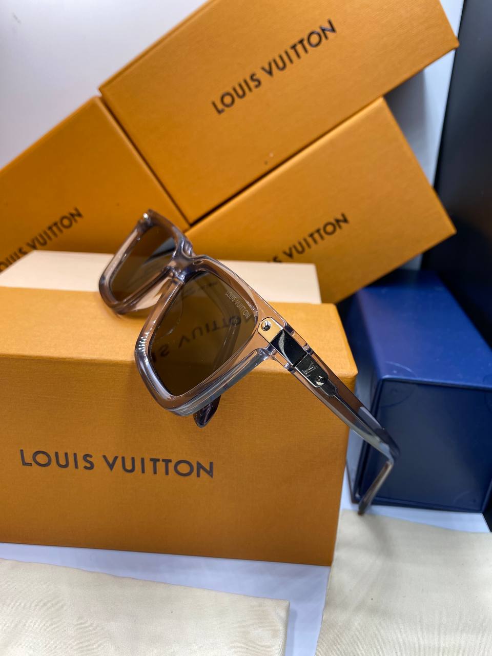 LV Lunettes de soleil pour femmes