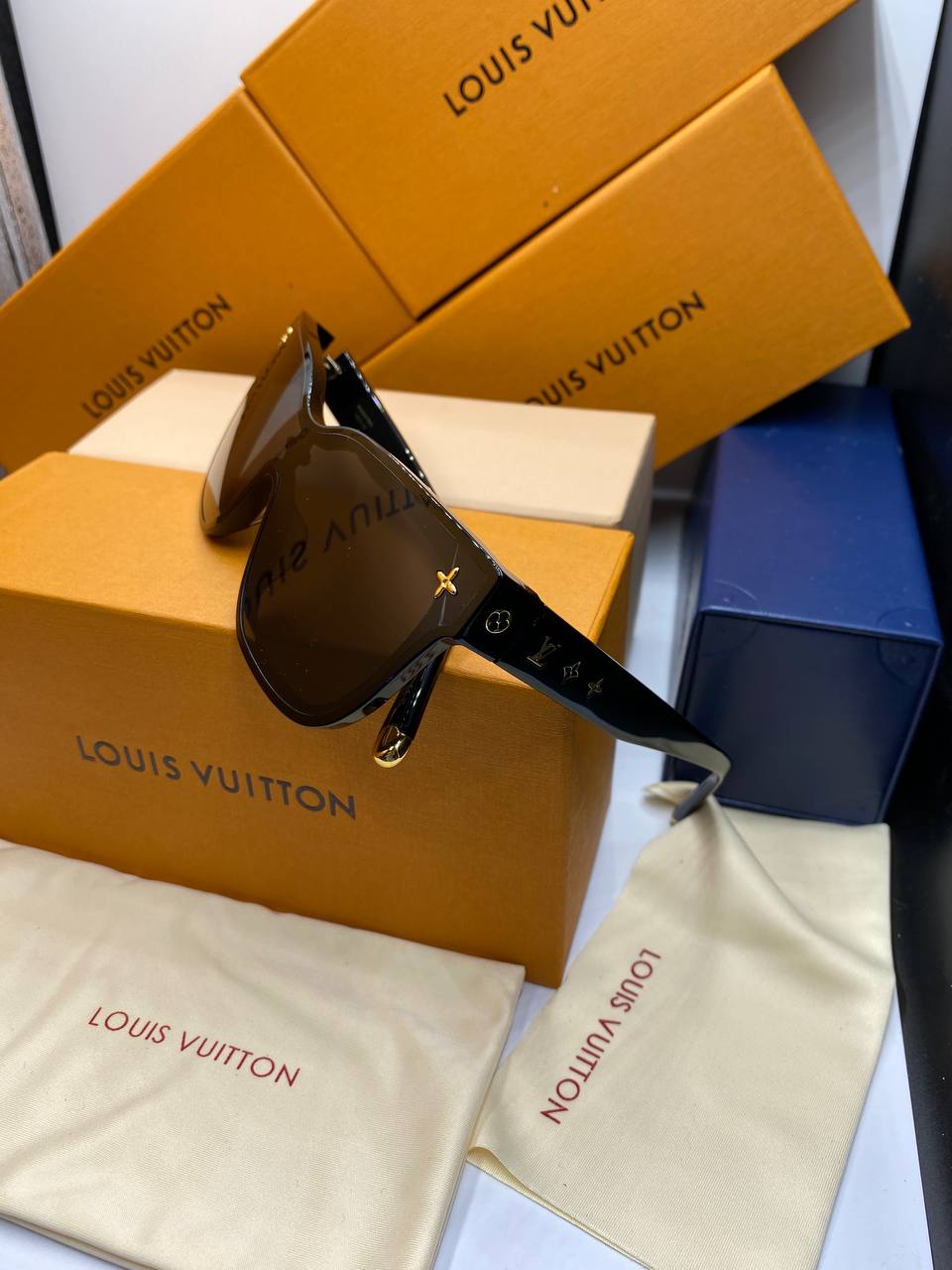 L&V My Monogram Soft Cat Eye Sunglasses pour femmes